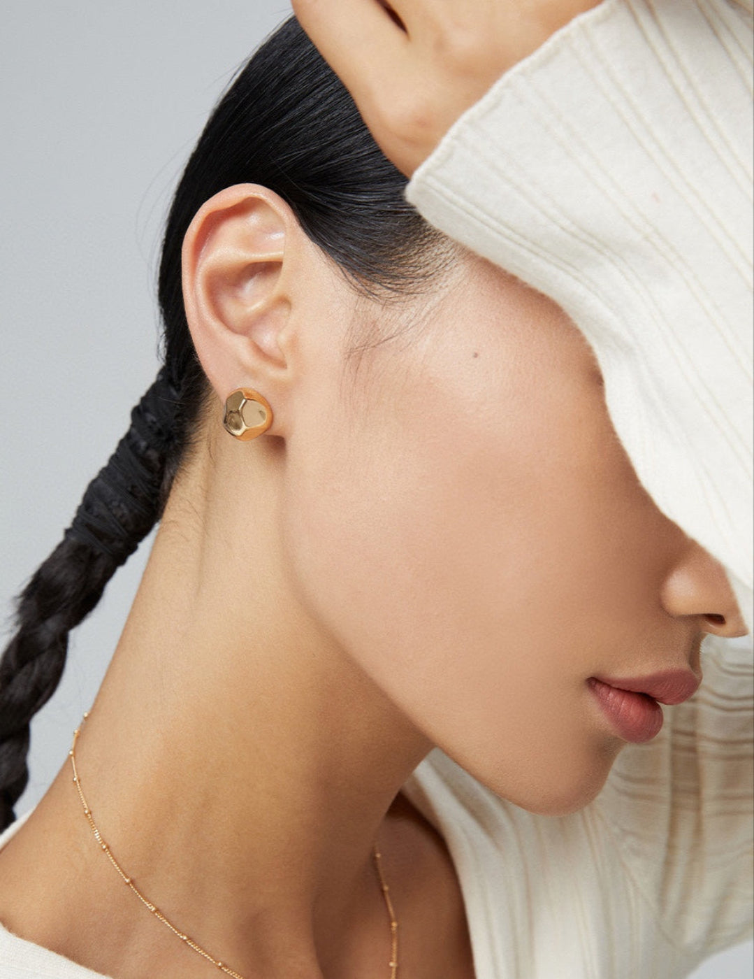 925 STERLING SILVER ROCK EARRING