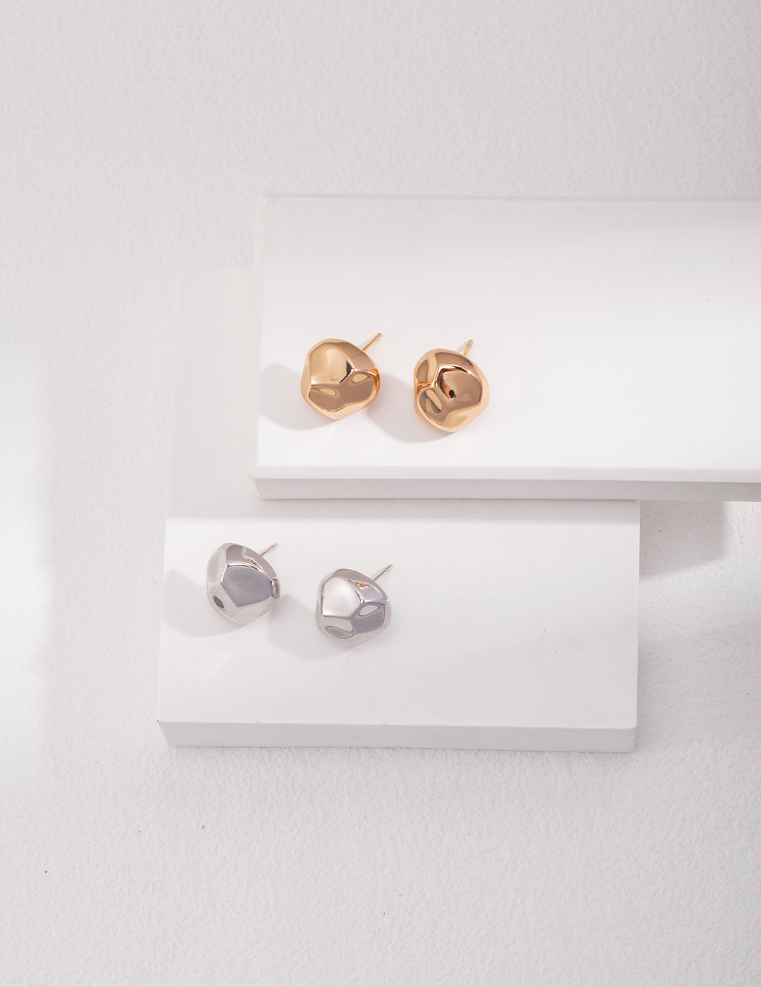 925 STERLING SILVER ROCK EARRING